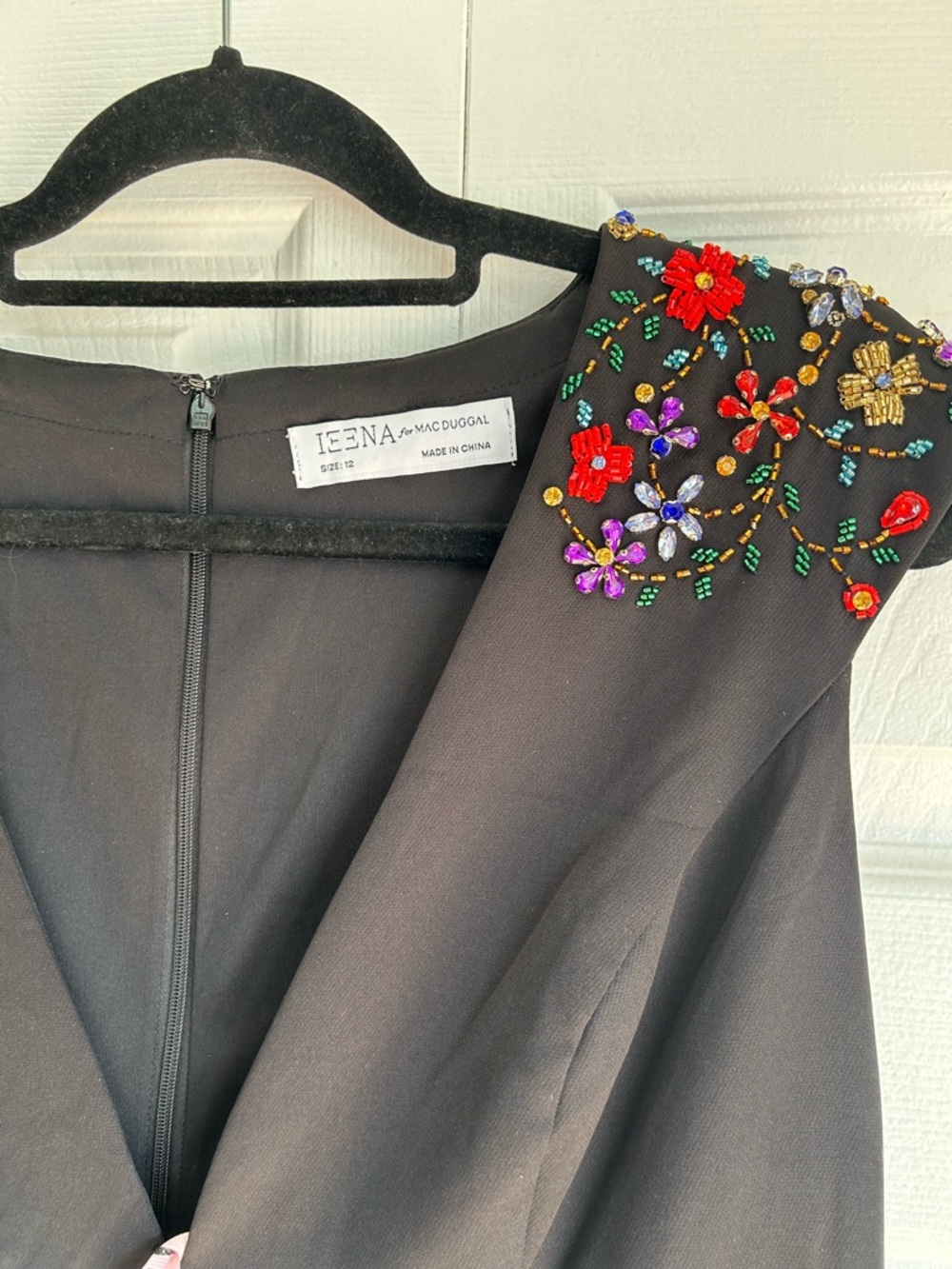 Ieena Mac Duggal Black Plunge Neck Beaded Shoulder Midi Dress - Picture 4 of 5